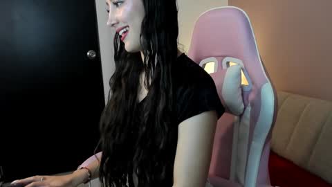 Kym Giraldo online show from 12.16.24