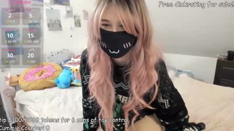 Kyra Wild online show from 10.23.25