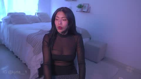 schedule 300 pm - 1100pm colombia time online show from 02.07.25