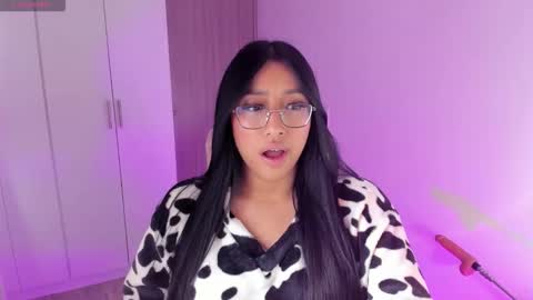 Snapshot of kyy_isa chatting on 02.19.26 IG online show from 02.19.26