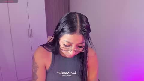 Snapshot of kyy_isa chatting on 02.27.26 IG online show from 02.27.26