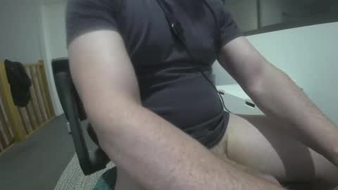 Snapshot of l00tz chatting on 11.02.25 l00tz online show from 11.02.25