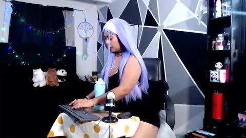 Snapshot of l0lavelvet chatting on 05.27.26 l0lavelvet online show from 05.27.26