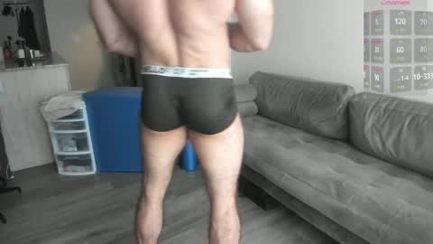 Snapshot of l0v35_2_5p00g3 chatting on 05.14.26 l0v35_2_5p00g3 online show from 05.14.26