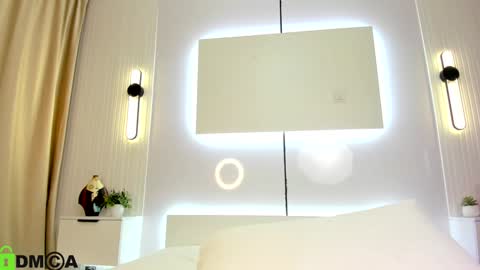 Snapshot of l1l_lola chatting on 01.31.25 Ameli online show from 01.31.25