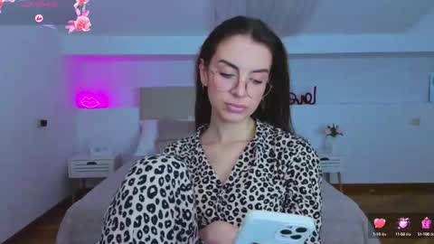 Margo  online show from 09.30.25