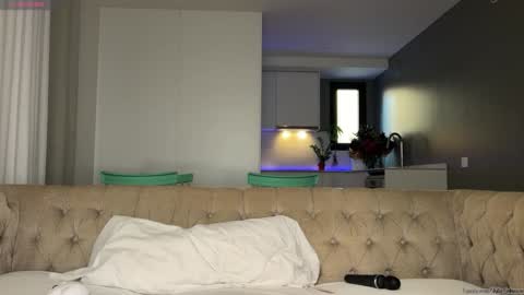 Julie online show from 10.27.25