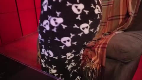 Snapshot of la_femme_fatale_ chatting on 11.27.25 Hanna FREE ONLYFANS online show from 11.27.25