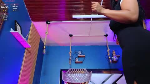 Snapshot of laady_brownn chatting on 10.11.25 Cris online show from 10.11.25