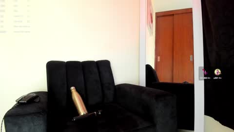 lace_victoria online show from 12.29.24