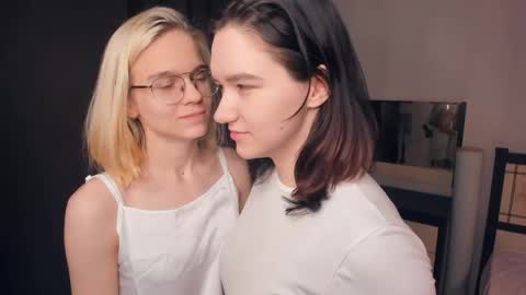 Snapshot of lacyedison chatting on 05.12.26 Violet and Isabel online show from 05.12.26