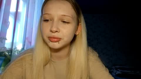 Snapshot of ladawnloser chatting on 05.10.26 Lada online show from 05.10.26
