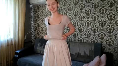 Snapshot of ladawnloser chatting on 05.21.26 Lada online show from 05.21.26