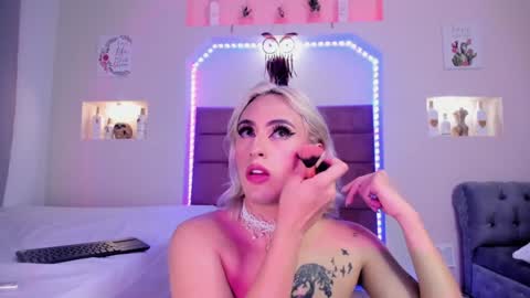 Snapshot of ladenandjuan chatting on 01.09.25 Laden And Juan online show from 01.09.25