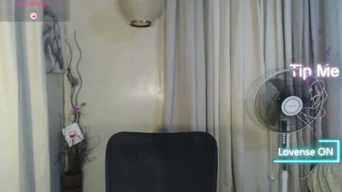 Snapshot of lady_bitxh chatting on 04.28.26 gongx13 my IG online show from 04.28.26