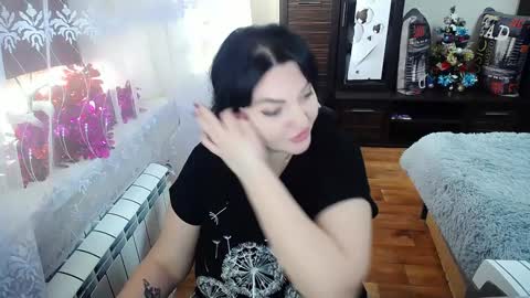 lady_boom_ online show from 01.13.25