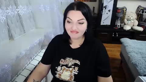 lady_boom_ online show from 02.16.25