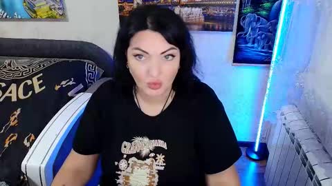 lady_boom_ online show from 09.19.25