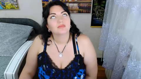 lady_boom_ online show from 10.05.25