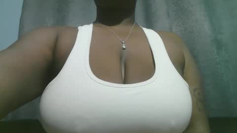 Snapshot of lady_dearra chatting on 09.10.25 lady_dearra online show from 09.10.25