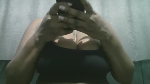 lady_dearra online show from 12.17.25