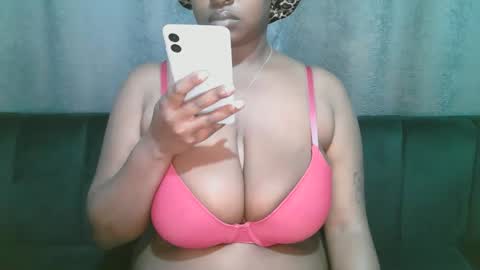 lady_dearra online show from 03.29.26