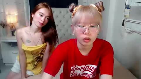 Snapshot of lady_galacticax chatting on 12.12.24 online show from 12.12.24