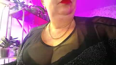 Lady Gloria online show from 12.18.25