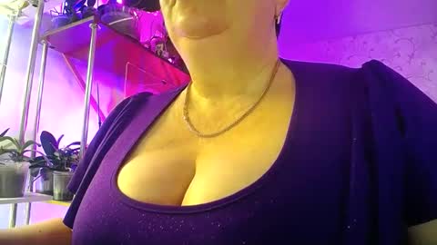 Lady Gloria online show from 02.25.26