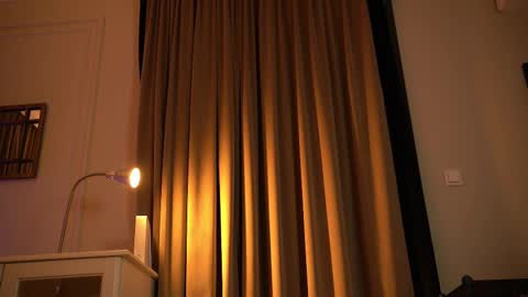 lady_nicolett online show from 03.20.26