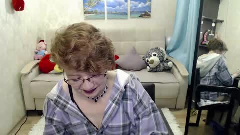 Snapshot of lady_sexy_di chatting on 04.19.26 Diana online show from 04.19.26