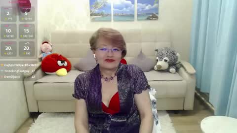 Snapshot of lady_sexy_di chatting on 05.21.26 Diana online show from 05.21.26
