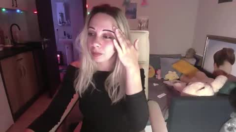 lady_smile69 online show from 10.21.25