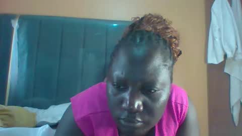 Snapshot of ladyblossoms19 chatting on 09.24.25 lindah32 online show from 09.24.25