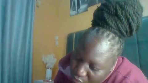 lindah32 online show from 12.20.25