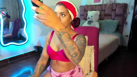 Snapshot of ladydanniela chatting on 02.07.25 leidy daniela online show from 02.07.25