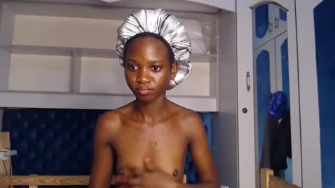 Snapshot of ladydiva69 chatting on 02.23.25 ladydiva69 online show from 02.23.25