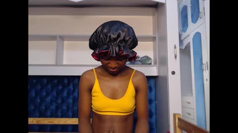 Snapshot of ladydiva69 chatting on 10.26.25 ladydiva69 online show from 10.26.25