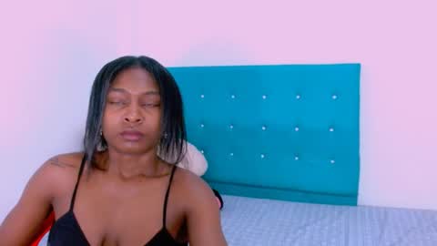 laura online show from 01.04.25