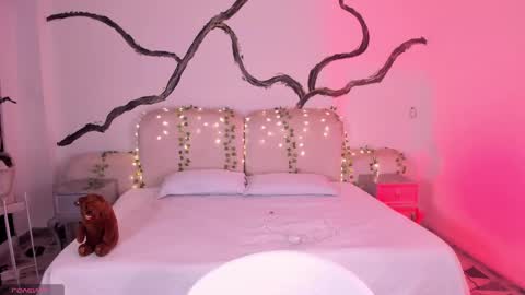 Lady  online show from 09.18.25