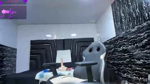 Ladyy Scarlett online show from 04.18.26