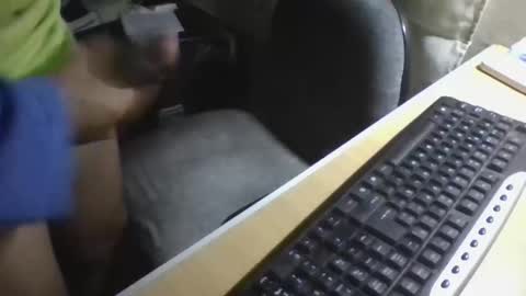 La Genova esta Dura beard boy male dick mastubate latinosexy latinohot latino glasses mature strong stronglegs online show from 04.01.26