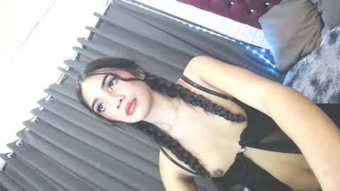 Snapshot of lahermosa_manika69 chatting on 01.25.25 MANIKA online show from 01.25.25
