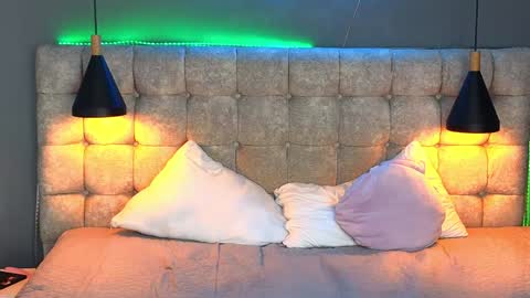 Snapshot of laia_and_aloby chatting on 01.16.25 online show from 01.16.25