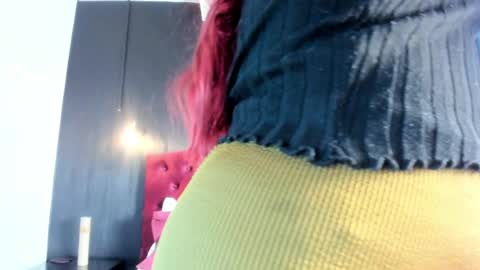 Snapshot of laia_jonees chatting on 05.15.26 Laia online show from 05.15.26