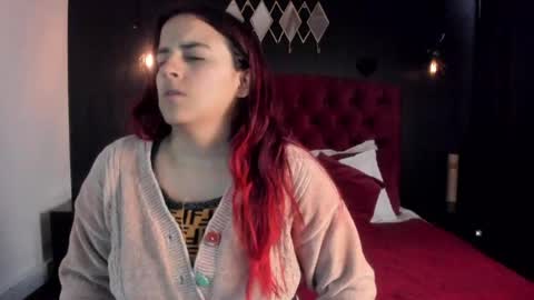 Snapshot of laia_jonees chatting on 05.25.26 Laia online show from 05.25.26