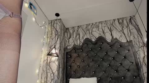 Laia online show from 01.04.25