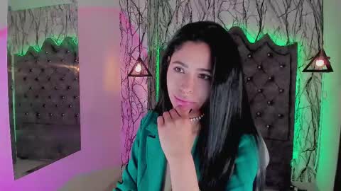 Laia online show from 02.24.25