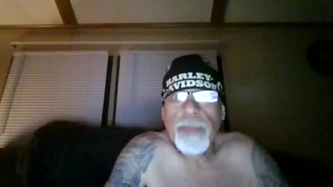 Snapshot of laidbackluxury chatting on 05.13.26 laidbackluxury online show from 05.13.26