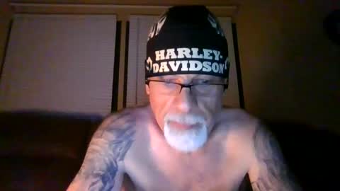 Snapshot of laidbackluxury chatting on 05.18.26 laidbackluxury online show from 05.18.26